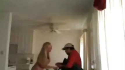 جنس طبيب عجوز وامرأة شابة بعد الفحص الطبي سكس مترجم عربي امهات