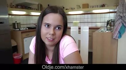 الروسية الطالبة أنجيل ريفاس تحصل سكس ام وابنها مترجم عربي مارس الجنس لها ضيق الحمار