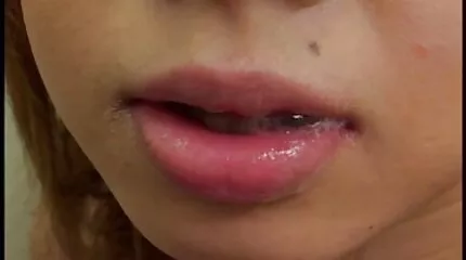 أعطت خادمة نحيلة ذات وجه جميل نفسها لسيد عضلي سكس مترجم عربي امهات