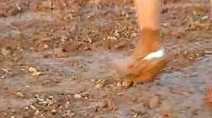 كتكوت أحمر رقيق يمارس الجنس مع رجل أسود قوي في تدليك المؤخرة سكس الامهات العرب