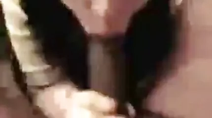 أم قذرة سكس امهات مترجم بالعربي مع صديقة لابنها تثير اللعين.