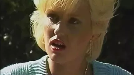 أخذ كتكوت مع خدود ممتلئة وانتهى في كس بعد سكس ام مع ابنها عربي اللسان.
