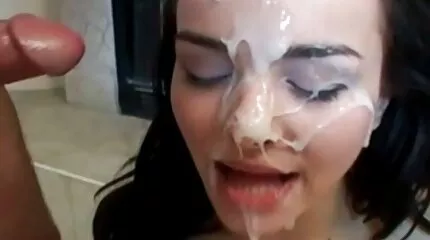 مارس الجنس كتكوت سمين على الأريكة ونائب سكس عربي ابن وامه الرئيس في بوسها