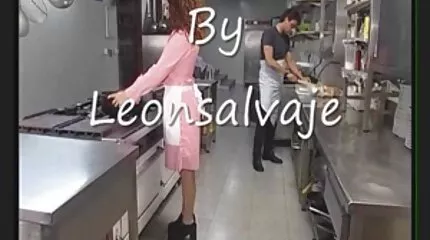 فتاة مثيرة أعطت الرجل الشرج سكس ام عربي هاو وانتهى