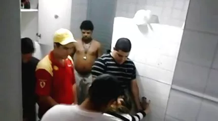 الأسرة سكس ام عربي السحاقية fmzh تم ترتيبها من قبل أب مع ابنتان.