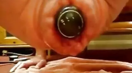 أظهرت امرأة سمراء مفلس العديد من الطرق لممارسة العادة سكس امهات مترجم للعربية السرية كس