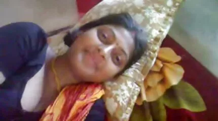 الجنس اللطيف في المنزل مع افلام سكس امهات عربي كتكوت ورجل يرتدي نظارة طبية