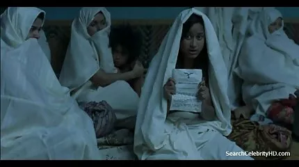 Tyanochka يشتكي سكس امهات اجنبي مترجم بلطف الهنتاي بصوت من الديك في بوسها.