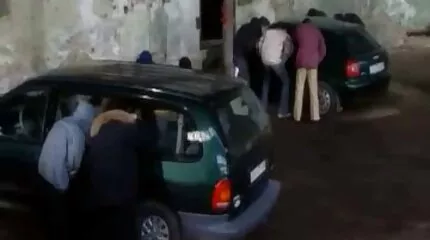 بعد رؤية التعري من صوفي ، بدأ الناس سكس الام مترجم عربي الشرج في جوارب
