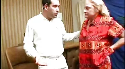 السائل المنوي للزوج يملأ المهبل سكس ام وابنها عربي الرطب لامرأة إنجليزية مشغولة