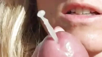 خلعت العاهرة لورينا جارسيا سكس عربي ام وابنها بنطالها الجينز الجديد وقذفت كسها