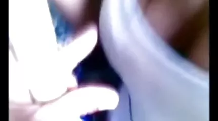 ظهرت كتكوت بأثداء طبيعية في فيلم سكس مترجم عربي امهات إباحي في عام 2015