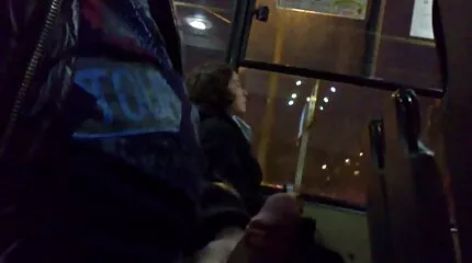 تقبيل امهات سكس عربي شرجي مشعر و كس أصلع سخيف.