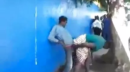 الجنس في فندق مع دعوة عاهرة مع رجل بالغ سكس امهات عرب على السرير.