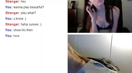 امرأة سمراء مفلس مثير يحصل على نائب سكس امهات مترجم بالعربي الرئيس على صدرها